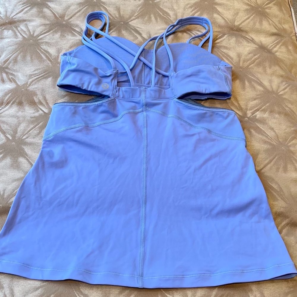🌈Lululemon Athletica Workout Top Size 6🌈 - Picture 3 of 5